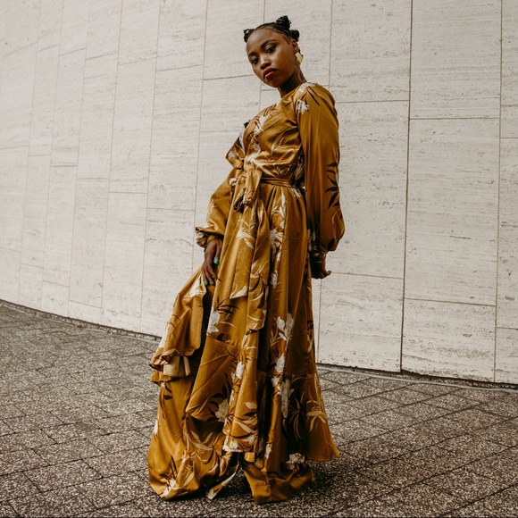 pants floral suit in satin gold- jacket separate - Picture 2 of 2